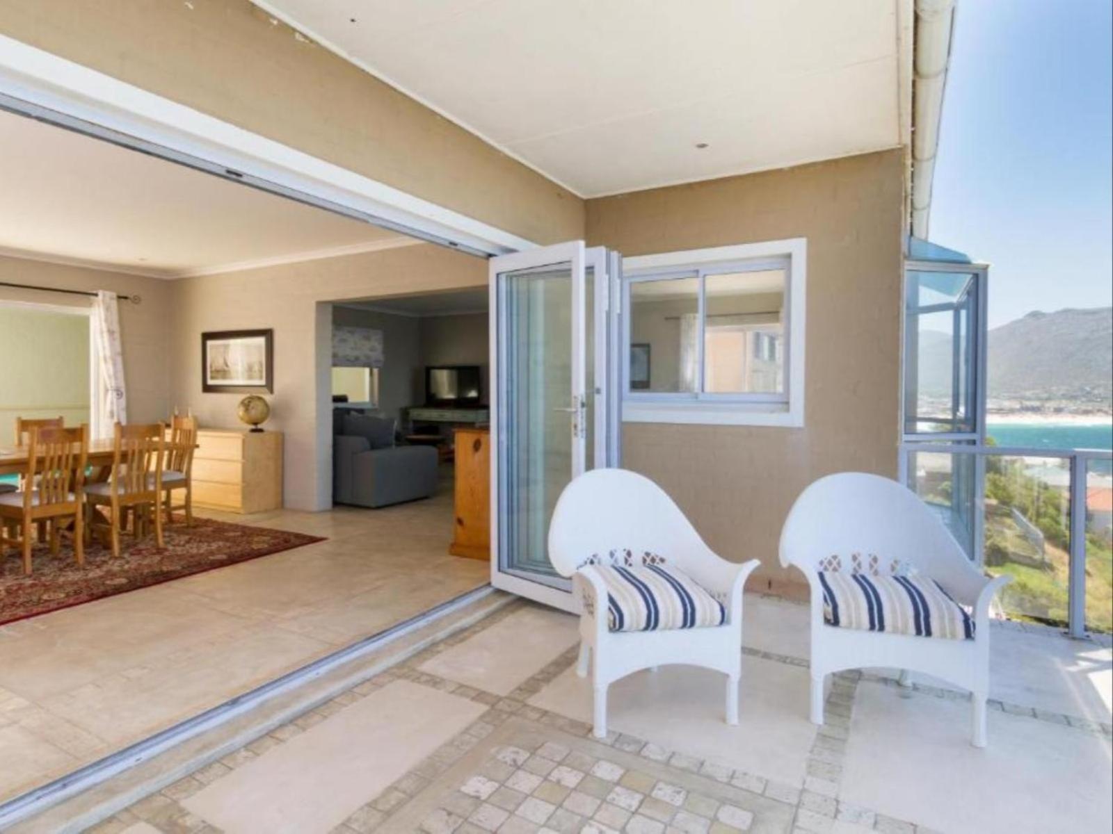 Cape-x-ta-sea * Fish Hoek